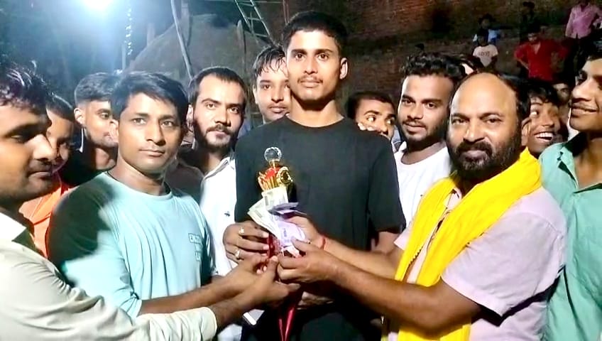 श्रीकृष्ण जन्माष्टमी पर मटकी हांडी फोड़ प्रतियोगिता, सिंटू राय बने विजेता